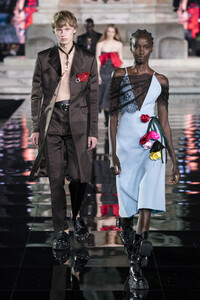 Luisaviaroma-m-RS20-02197.thumb.jpg.b1aa4b524d3e77d7a3ee7c2373db97b2.jpg