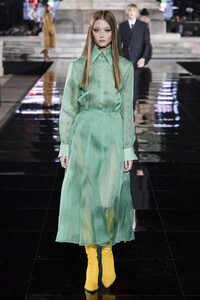 Luisaviaroma-m-RS20-02888.thumb.jpg.0802901f6dbcaf5e07e314bab9802787.jpg