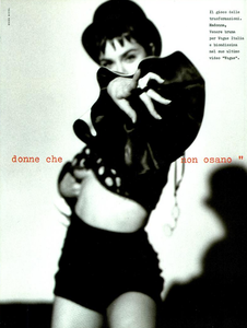 MC_Ritts_Vogue_Italia_June_1990_10.thumb.png.4cd43018893bf31ce8e49e6f58b09b4f.png