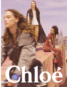 Meisel_Chloe_Fall_Winter_18_19_01.thumb.png.5d53f4868860680a83ec9829f889a868.png