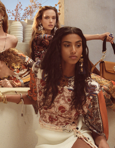 Meisel_Chloe_Spring_Summer_2019_03.thumb.png.31943a06e265f9f0e7f339e9ab49941d.png