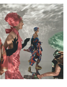 Meisel_Marc_Jacobs_Spring_Summer_2018_02.thumb.png.f1eeb2ba41ee0a47cbef7b22ef05ddea.png