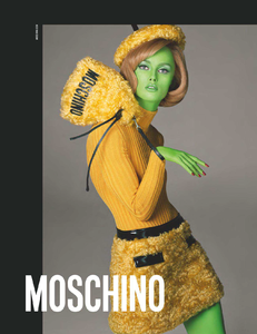 Meisel_Moschino_Fall_Winter_18_19_01.thumb.png.865d7b403538af6114174ba69aa4e706.png