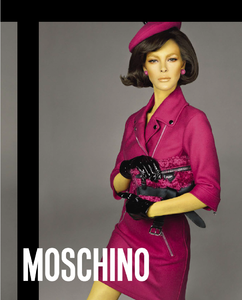 Meisel_Moschino_Fall_Winter_18_19_02.thumb.png.7b9fb0f64c2cf37faea645dd3bd820c4.png