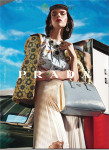 Meisel_Prada_Spring_Summer_2012_02.thumb.png.2c038fcd63b89e64ee17d91a28476a17.png