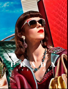 Meisel_Prada_Spring_Summer_2012_04.thumb.png.9a4d1bac99f1dda941bc2481e52855e4.png