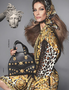 Meisel_Versace_Spring_Summer_2018_01.thumb.png.53b0e371e8886893a45daf8a2261505c.png