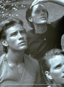 Meisel_Vogue_Italia_October_2003_09.thumb.png.3e1be3bd9965ffbbe3e520550e1f5778.png