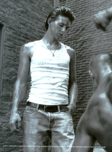 Meisel_Vogue_Italia_October_2003_19.thumb.png.c78139f23b09b731d048b2c67d51e486.png