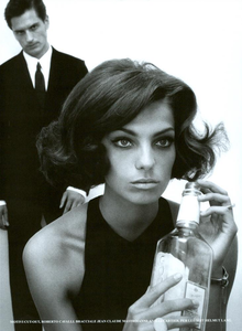 Meisel_Vogue_Italia_October_2003_36.thumb.png.e710ce8f6987df322c1714adb728cf4e.png