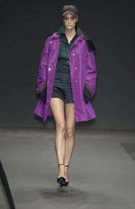 Miu_Miu_Fall_2002_JOjTBJ6W8NRx.jpg