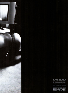 Munro_Vogue_Italia_October_2003_06.thumb.png.b6d764c2b01a6d91f744ceed7433dc7e.png