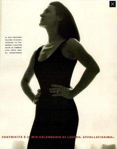 Ritts_Vogue_Italia_December_1989_16.thumb.png.d5f137df37bd7abef49037580c2e0b18.png