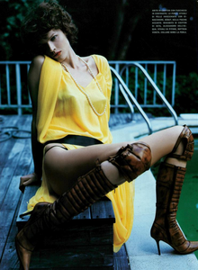 Saikusa_Vogue_Italia_October_2003_09.thumb.png.7c28ff2b0b24a49112a8b0eaf361f71f.png