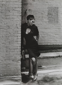 ScanDeLuxe_HarpersBazaarUS_Sept2003_FrankieRayder_08.thumb.jpg.f73abe6e53feb9f313c558617b085328.jpg