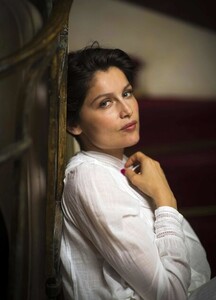 beauty-news_french-secret_laetitia-casta.jpg