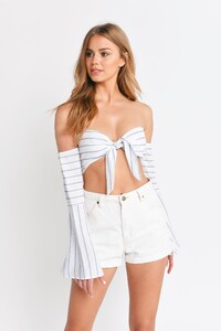 blue-and-white-heavenly-love-stripe-crop-top.thumb.jpg.d6cd7543d02693151876bf1f75ed97d3.jpg