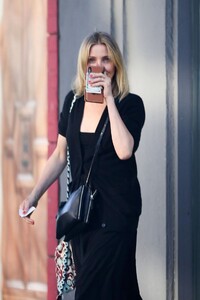 cameron-diaz-at-a-nail-salon-in-los-angeles-6-27-2019-6.jpg