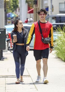 camila-mendes-in-spandex-out-in-la-06-05-2019-7.jpg