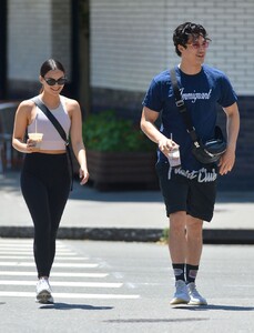 camila-mendes-in-tights-out-in-nyc-06-27-2019-0.thumb.jpg.503fe8aa005a414b1c5aa16e9ce1bd89.jpg