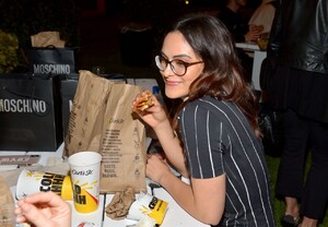 camila-mendes-moschino-spring-summer-2019-in-universal-city-4.jpg