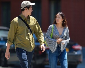 camila-mendes-street-style-06-26-2019-1.jpg