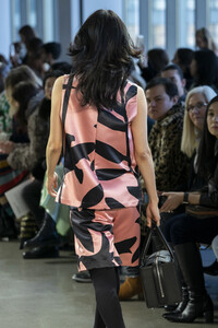 claudia-li-clp-rf19-0136.thumb.jpg.7160bb7f88629853756a3a4a8aba3f2b.jpg