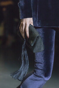 cushnie-clp-rf19-0010.thumb.jpg.6e94741d24c009251179504ff4e310fb.jpg
