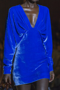 cushnie-clp-rf19-0059.thumb.jpg.34bed5be956926092c83881f46a7715c.jpg