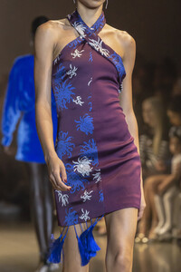 cushnie-clp-rf19-0075.thumb.jpg.208e0023830827521025c3ca909f8e5f.jpg