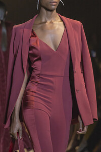 cushnie-clp-rf19-0218.thumb.jpg.b6ef661d54cf148f4e1b7db85676ecfc.jpg