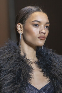 cushnie-clp-rf19-0457.thumb.jpg.ee8757360323715afc4abd2f31d5eb5e.jpg