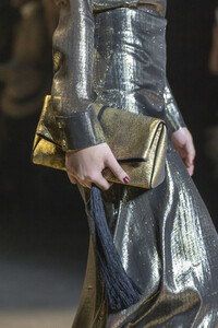 cushnie-clp-rf19-0481.thumb.jpg.c749e2a1a05c2a43b16e5e6d9c7a9525.jpg