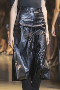 cushnie-clp-rf19-0572.thumb.jpg.8d6c3a05e630d5ddb82c284370c4ef30.jpg