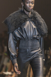 cushnie-clp-rf19-0600.thumb.jpg.0c7524f5272653fb93ec4f0f5943ee3c.jpg