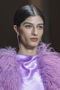 cushnie-clp-rf19-0624.thumb.jpg.613ec3f4382d2b3cace912a7d0ac37da.jpg