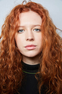 elie-tahari-bks-m-rf19-7216.thumb.jpg.4b3dec3b31cf62e82687e3dc5d1d554f.jpg