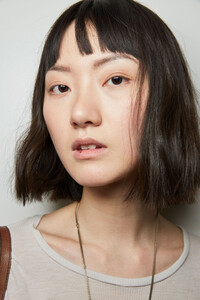 elie-tahari-bks-m-rf19-7338.thumb.jpg.d3fdd0b35534f575c4c05ee1f79e0911.jpg
