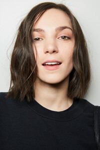 elie-tahari-bks-m-rf19-7351.thumb.jpg.0d6402cfed806fa8408fb9e4c47e5664.jpg