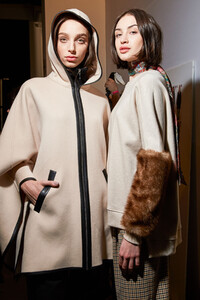 elie-tahari-bks-m-rf19-7486.thumb.jpg.27e5324ab2ad9d598af6e811c992e5ca.jpg