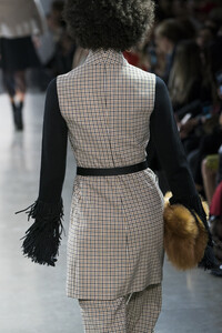 elie-tahari-clp-rf19-0054.thumb.jpg.9db7004d6621520d3ebcf0639fe3eb90.jpg