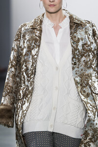 elie-tahari-clp-rf19-0095.thumb.jpg.737a299d2ea4b8714f157f0dd59a402f.jpg