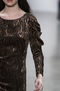 elie-tahari-clp-rf19-0125.thumb.jpg.860bd1c7afea8ca32c0566e9cf27a647.jpg
