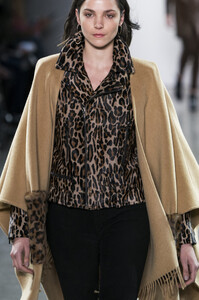 elie-tahari-clp-rf19-0151.thumb.jpg.995d4a4a6f8bcce14002e1e3c4b4ca62.jpg