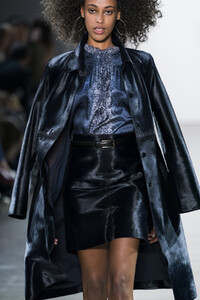 elie-tahari-clp-rf19-0513.thumb.jpg.128810608769a05728ba8dba7da1bb52.jpg