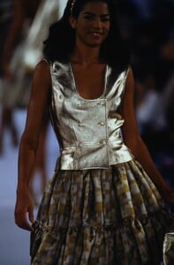 fashion-photography-archive-image-work-image----batch25----fullSize----103931_103931-1_0037_fs.jpg.thumb.jpg.29765f82a24e1271b6bc12a5096d1e5e.jpg