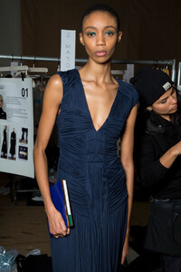gabriela-hearst-bks-g-rf19-8656.thumb.jpg.3bdfecc4ef6704fa0014ef279f0d5bd4.jpg