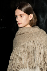 gabriela-hearst-bks-g-rf19-8673.thumb.jpg.e5f0296f997ea8226d0f1060fe23b0c9.jpg