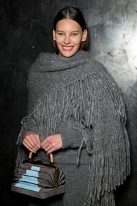 gabriela-hearst-bks-g-rf19-8731.thumb.jpg.898af69afac71061e0405695bc481f0a.jpg
