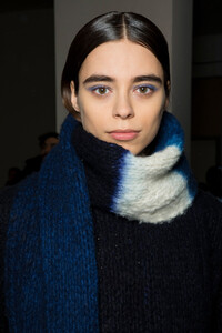 gabriela-hearst-bks-g-rf19-8805.thumb.jpg.b9e16d5898ec75c2de134014481511fe.jpg